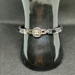 ✅ PRICE IS FIRM ✅ Fashion Elegant Black and Silver Women's Bracelet